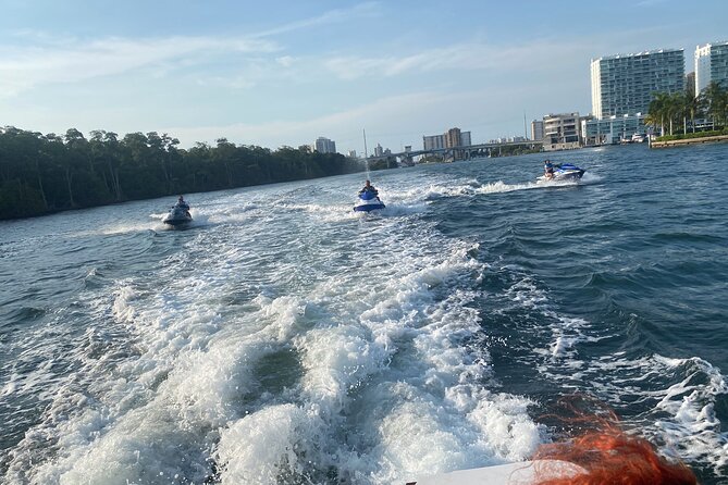 1-Hour Jet ski Ride in Miami, Florida - Sightseeing around Bayside and downtown Miami