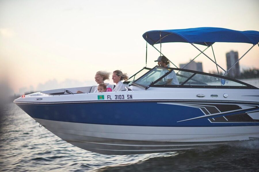 1 hour Miami Private Boat Ride with champagne and captain - Practical tips for a smoother ride