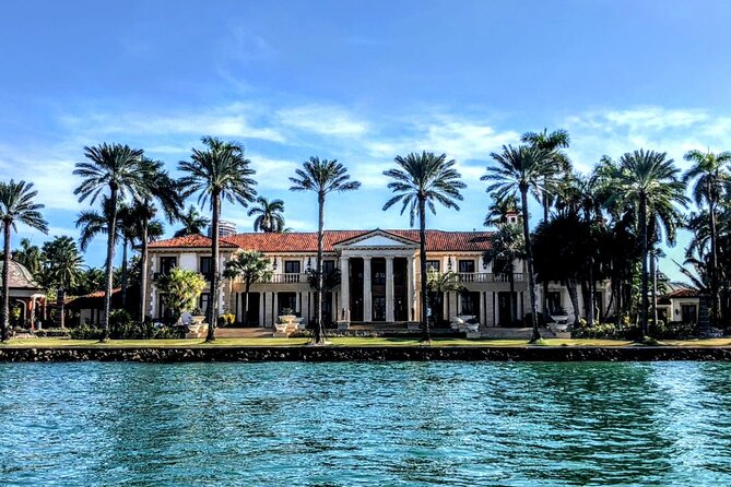 1 Hour Private Boat Tour in Fort Lauderdale Up to 12 people - A one-hour route with several strong sights