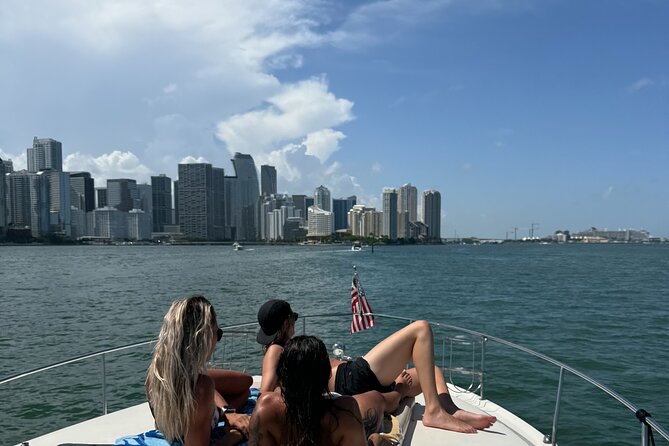 2 Hour Serenity and Scenery Yacht Cruise Miami - Leaving from 961 NW 7th Street