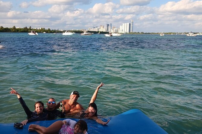 2-Hours Private Miami Boat Tour With Champagne - What the boat provides for a two-hour outing