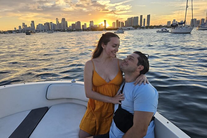 2 hrs Miami Private Boat Tour with Cooler, Ice, Bluetooth Stereo - A cooler, a playlist, and your own supplies