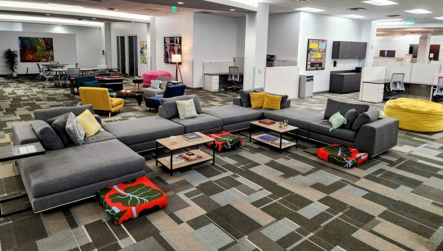 2 Pcs Per Person Luggage Storage at The HUB (Only $12) DEAL! - Why downtown Miami is the right place to leave your bags