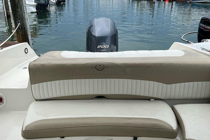 24 Ft Miami Bay: Private Boat, Gas Included , 6 people, Captained - Weather, clothing, and practical planning