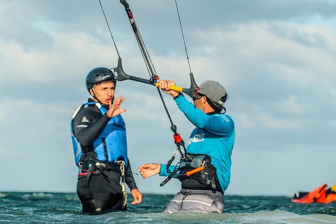 3 hour private Kiteboarding Lesson in Miami - Getting equipped before the first kite
