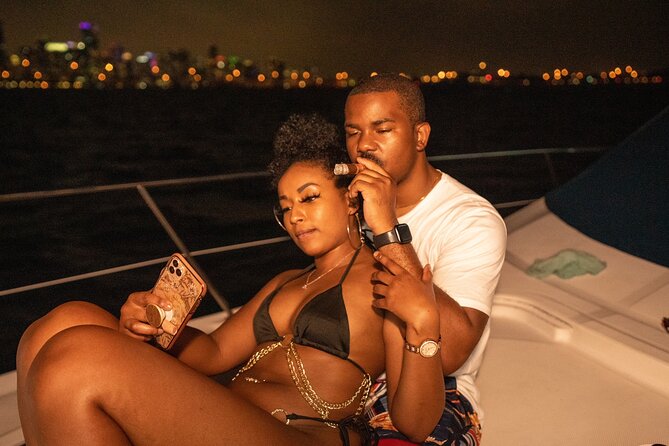 3 Story 100ft Hip Hop Yacht Party with 3 Hour Open Bar - Snacks and the pizza question