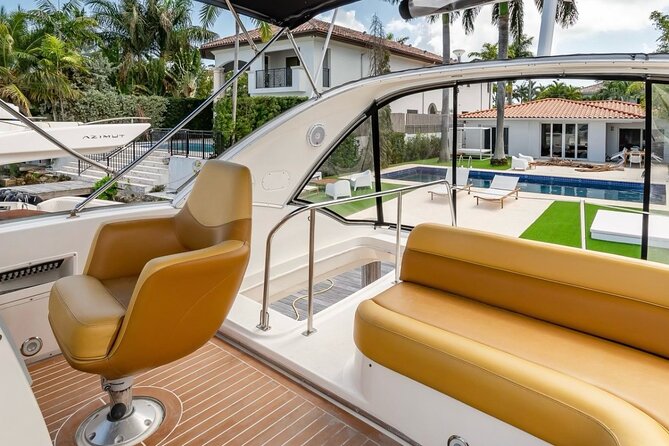4-Hour 42 Meridian Yacht Rental with Captain in Miami Florida - Four hours aboard a Meridian 42 Flybridge