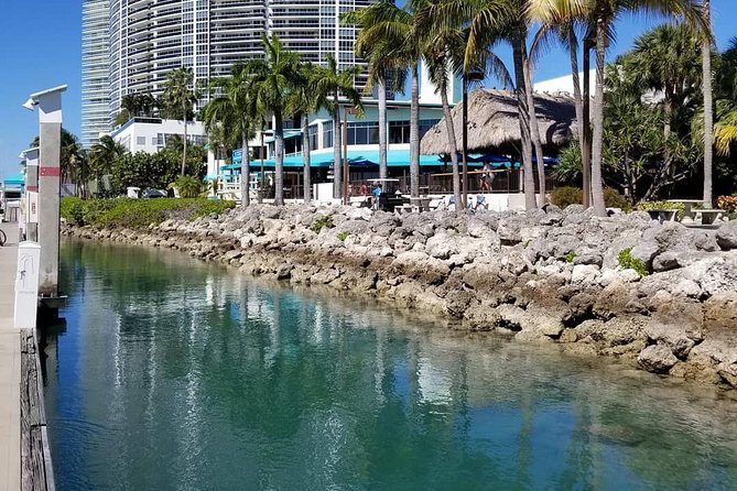 42 to 46 Ft Private Yacht Miami, rent for 2 our 4 hours, 12 ppl - What is included, and what you still pay