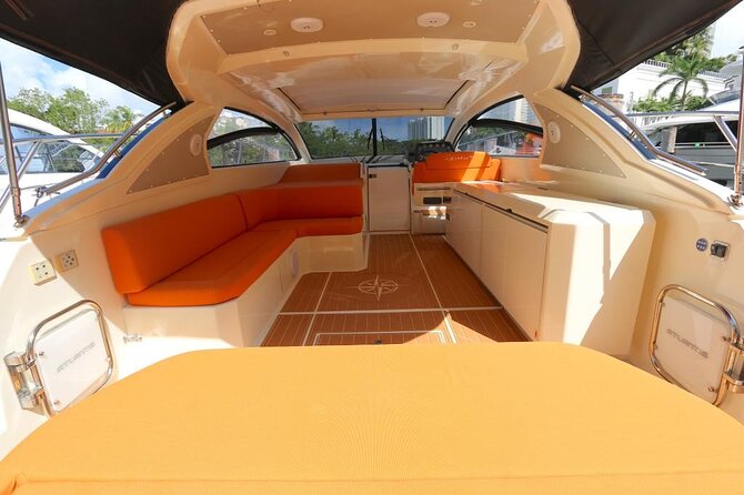 52' Azimut Yacht Charter - Monument Island and Nixon Sandbar