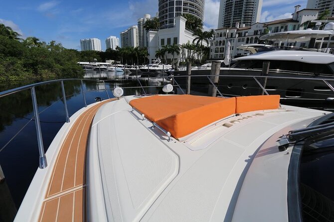 52' Azimut Yacht Charter - Is $3,490 a fair price?