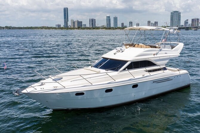 55ft + FREE HOUR Miami Yacht Rental 3 to 6 Hours 13 People - Key points to know before you book