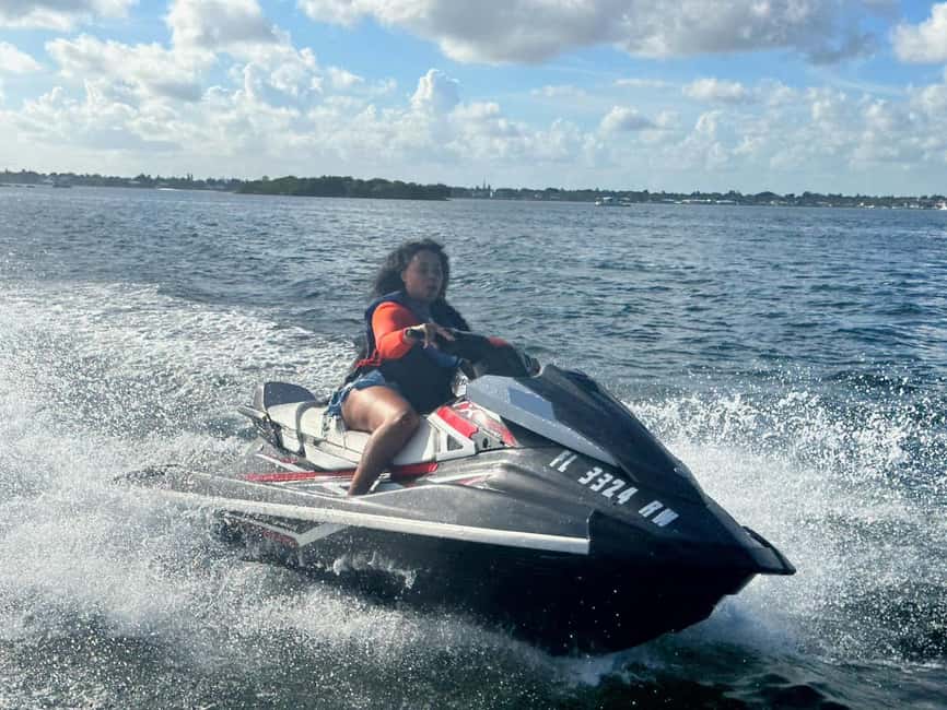 961 NW Seventh St Miami, FL 33136 Miami Jetski aventure #1 - What happens at the jet ski location near Brickell