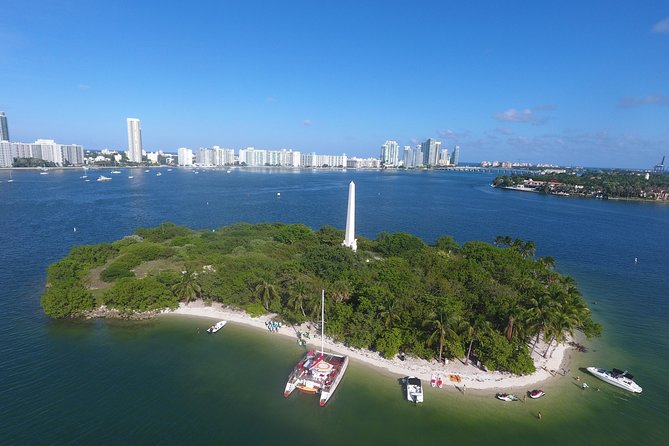 All Inclusive Party Boat Miami - The open bar and included food