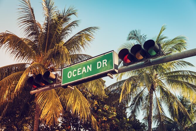 Award-winning Art Deco & History Walking Tour in Miami Beach - Heat, timing, and the small details that matter