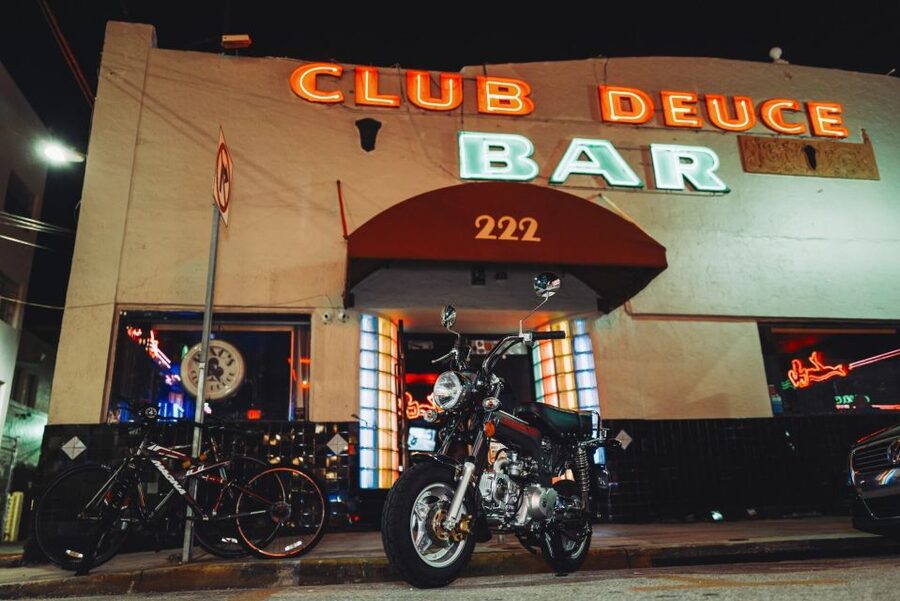 Award-winning Art Deco & Neon Lights Walking Tour - Hotel lobbies, corridors, and rooftop views