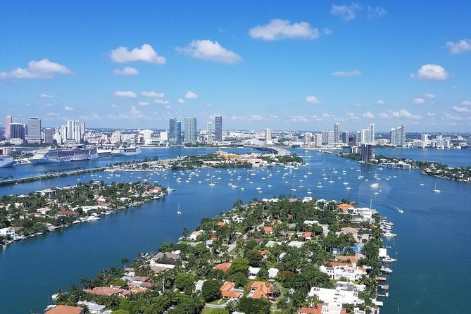 Biscayne Bay and Celebrity Island Homes Boat Tour 90 Minute - Leaving Downtown Miami behind