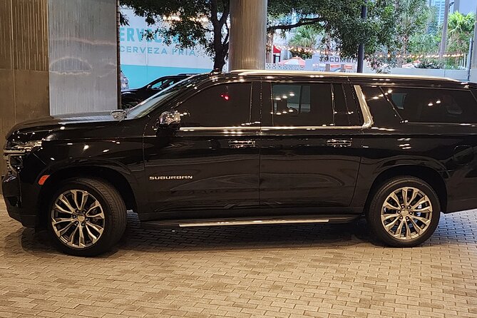Boca Raton Luxury SUV Transfer to/from Fort Lauderdale Airport - A simple airport ride from Boca Raton to FLL