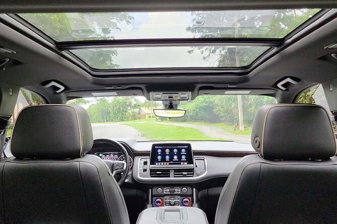 Boca Raton Luxury SUV Transfer to/from Fort Lauderdale Airport - Drivers who focus on punctuality and reassurance