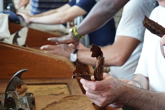 Cigar Factory Tour in Little Havana, Miami - Is one hour enough?