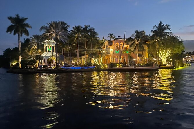 Evening Boat Cruise through Downtown Ft. Lauderdale - Music, narration, and the social mood