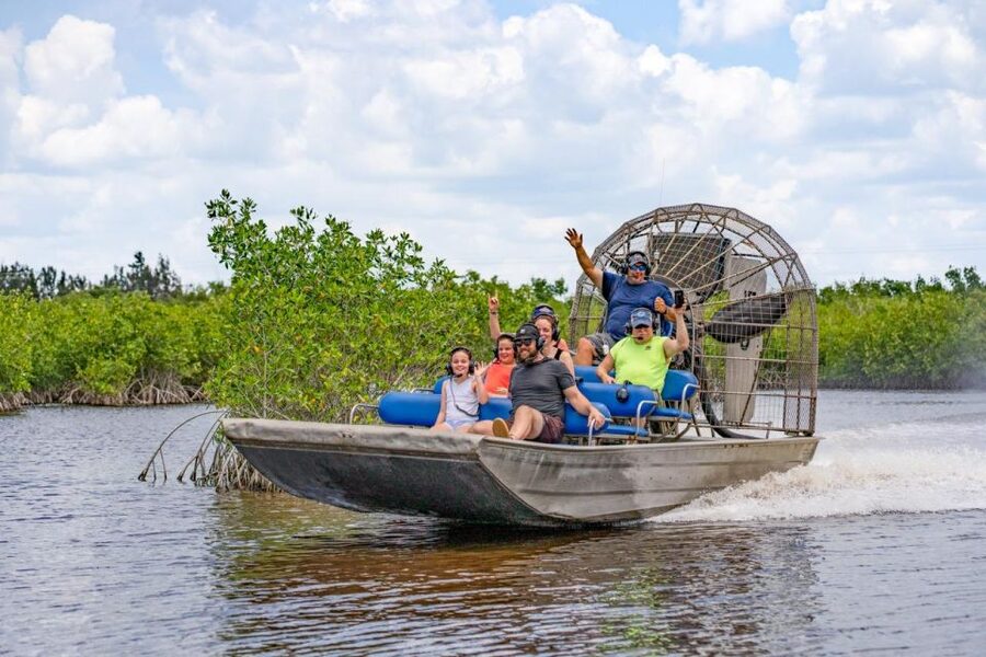 Everglades: Mangrove, Grassland Airboat Tours, & Boardwalk - Key points to know before booking
