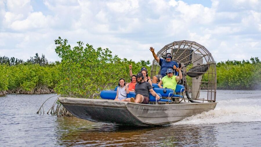 Everglades: Mangrove Maze Airboat Tour and Boardwalk - Setting out from Jungle Erv’s sign