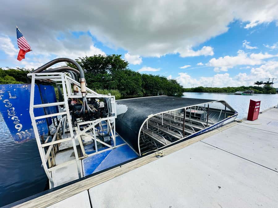 Everglades Small Group on Airboat with Transportation - The drive to Sawgrass Recreation Park
