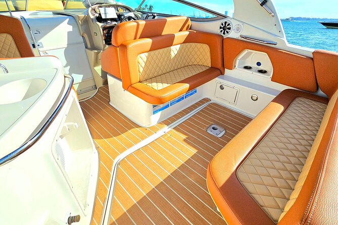 Explore Miami in Style: Private Boat Cruise Tour with Captain - Island hopping and celebrity homes