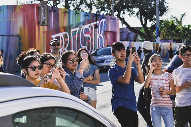 Explore Wynwood with local artist - Forty-five minutes among Wynwood’s street murals