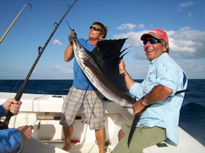 Fort Lauderdale: 4-Hour Sport Fishing Shared Charter - A small boat, a wide range of fish