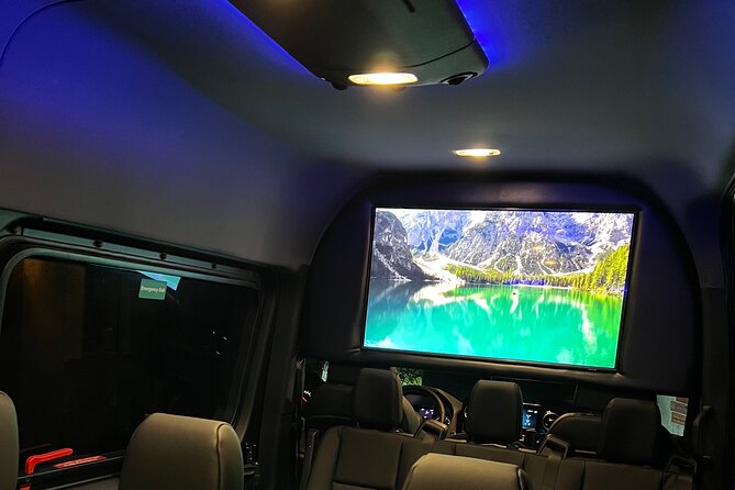 Fort Lauderdale Airport Private Transfer (Up To 14 Passengers) - Finding your driver inside or outside the terminal