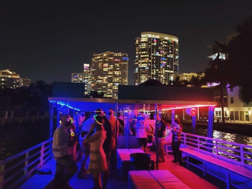 Fort Lauderdale: Holiday Lights Tour with Downtown Views - Weather, timing, and the limits of a sunset promise