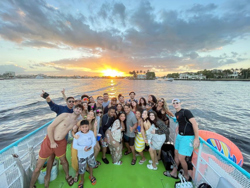 Fort Lauderdale: Holiday Lights Tour with Downtown Views - What the two hours feel like