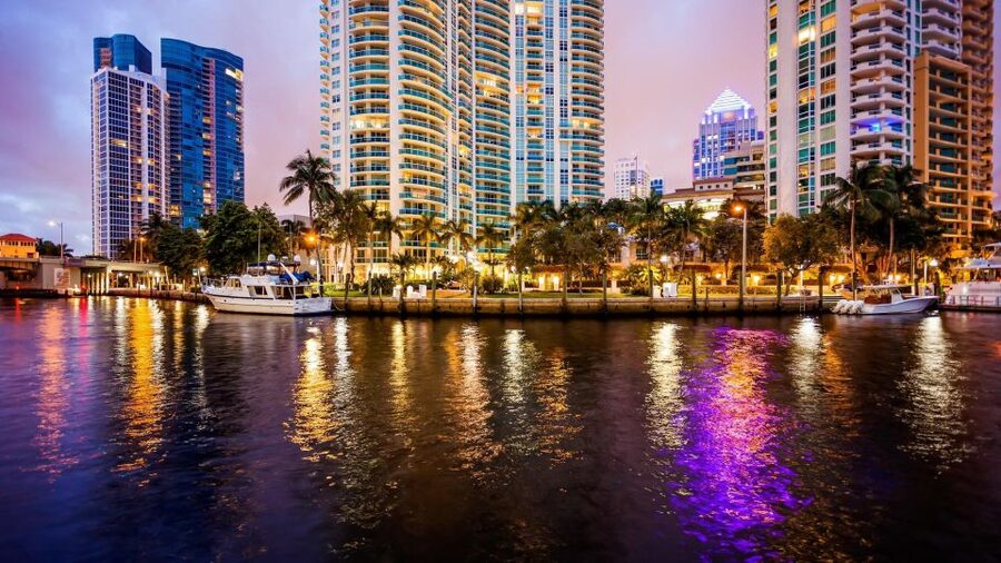 Fort Lauderdale: Night Cruise Through the Venice of America - Why Fort Lauderdale’s canals are best seen after dark