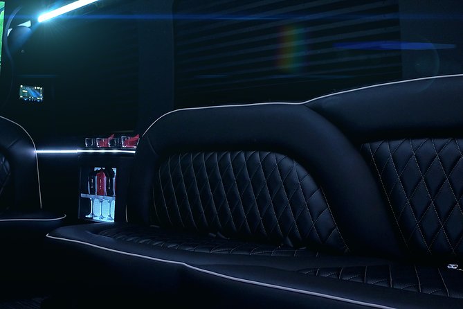 Fort Lauderdale Private Party bus - Airport and cruise-port transfers with more room to breathe