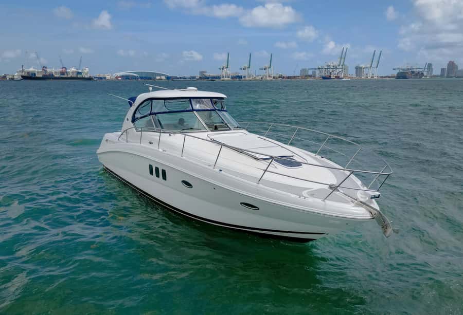 Fort Lauderdale: Private Yacht Cruise - Why Fort Lauderdale looks better from the water