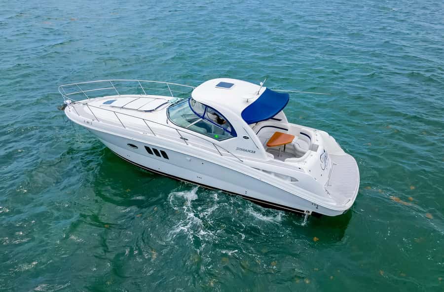 Fort Lauderdale: Private Yacht Cruise - Boarding the Beautiful Sundancer 40