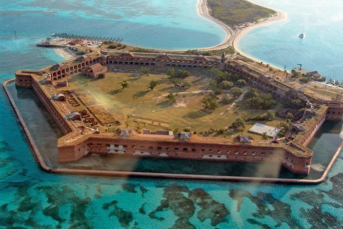 Fort Lauderdale to Key West Tour with Optional Add-ons - Six hours around Caroline Street