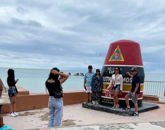 From Miami: Day Trip to Key West with optional Hotel pick up - Six hours to find your own Key West
