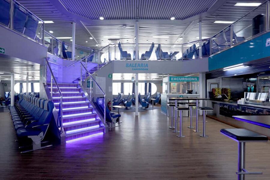 From Miami: Roundtrip Bimini Ferry with Hotel Transfers - Customs and immigration can change the whole day