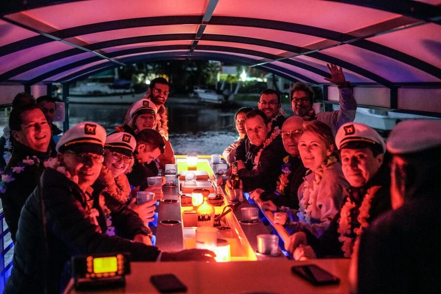 Ft. Lauderdale: Nighttime Sightseeing Catamaran Tour - Fort Lauderdale sights and local stories