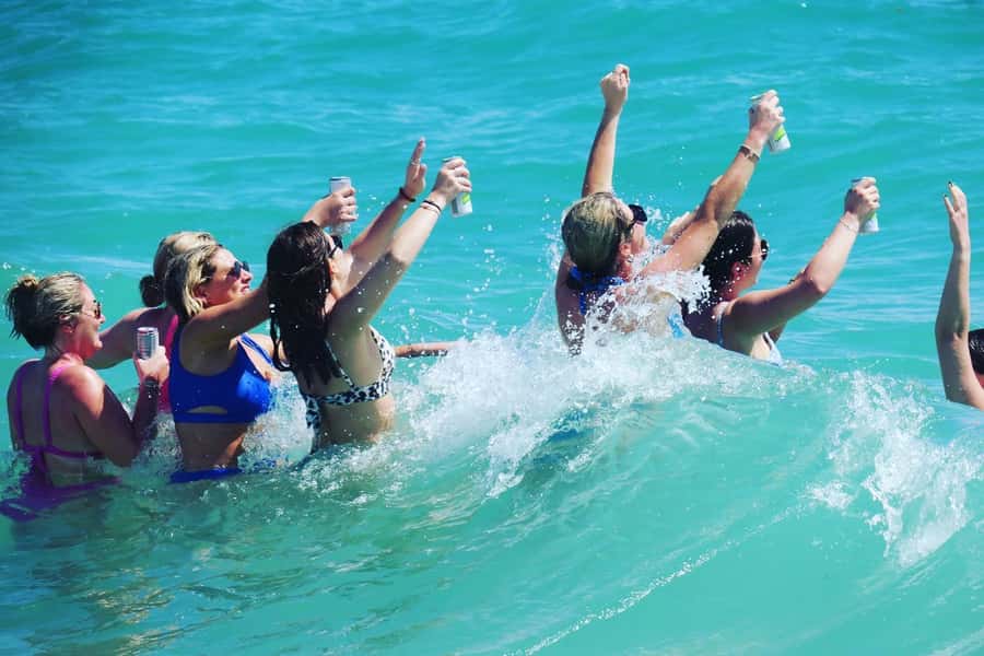 Ft. Lauderdale: Party Boat Tour to the Sandbar with Tunes - Music, drinks, and the social mood onboard