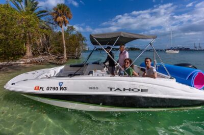 Fun Boat Rental with Captain in Miami Beach – up to 6 people
