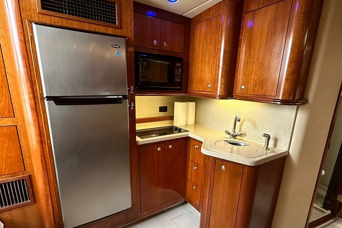 Island Fun Yacht Rental in Miami Beach - Booking, cancellation, and weather rules