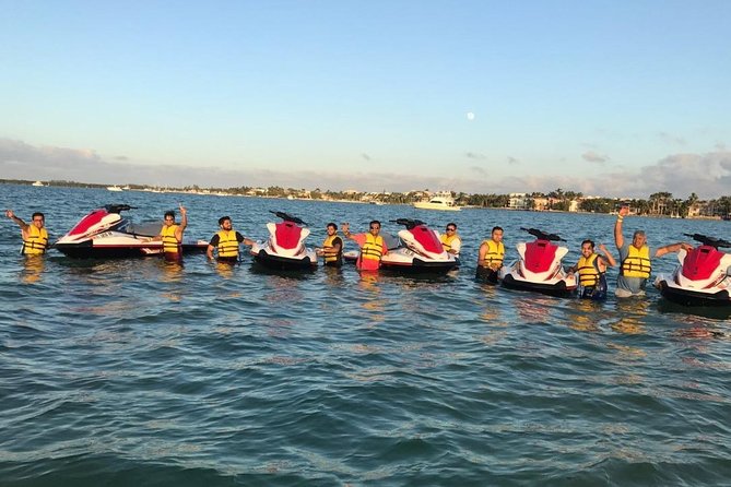 Jet Ski Freeride with Miami Watersports - Riding the marked Miami water zone