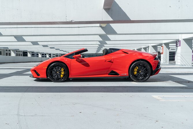 Lamborghini Huracan Spyder - Supercar Driving Experience in Miami - Taking the top down in Miami