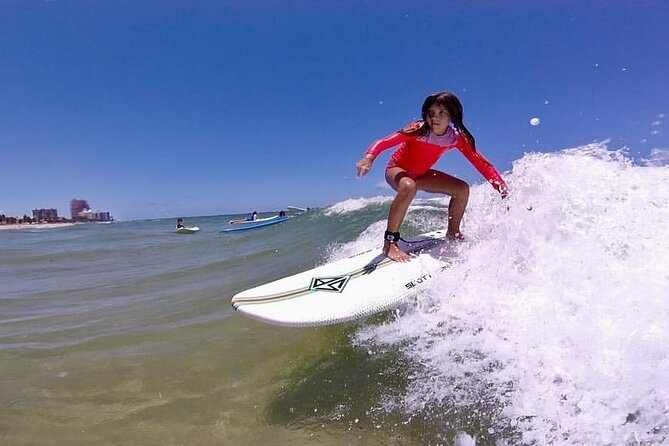 Learn to surf Fort Lauderdale - Into the water with Darlan Lopes