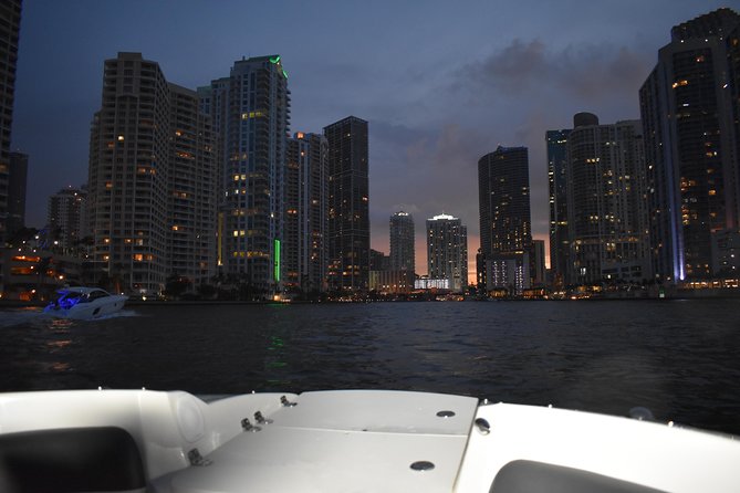 Luxury Charter + Access to Hidden Gems in Biscayne National Park - What the service is like on board