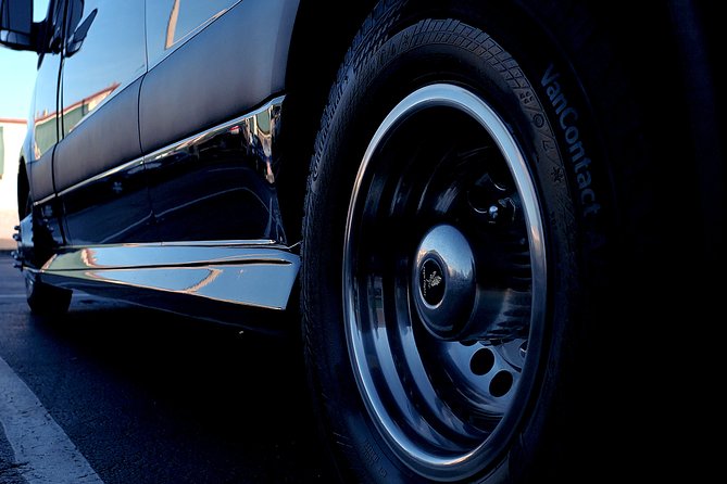 Luxury Party Bus Limo in Miami - Who gets good value from $795