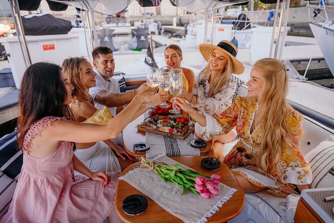 Luxury Shared Miami River E-Boat Cruise with Wine and Charcuterie - A quiet way to see Downtown Miami from the water